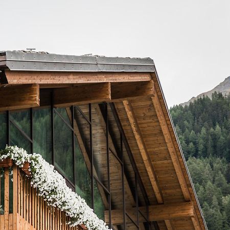Grand Hotel Courmayeur Mont Blanc, By R Collection Hotels Esterno foto