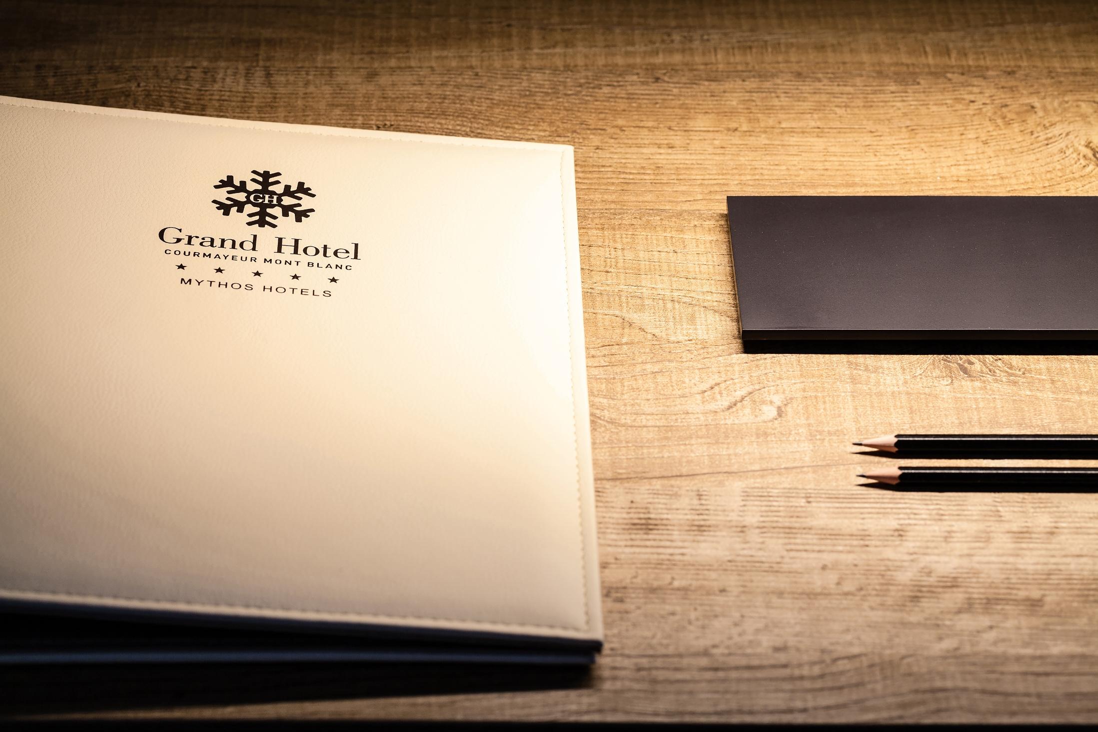 Grand Hotel Courmayeur Mont Blanc, By R Collection Hotels Esterno foto
