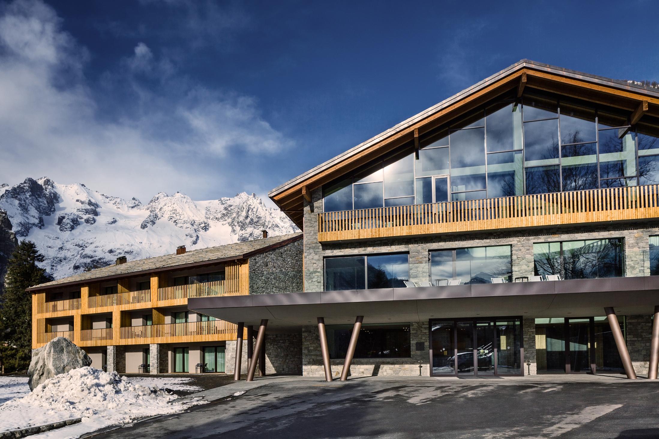 Grand Hotel Courmayeur Mont Blanc, By R Collection Hotels Esterno foto