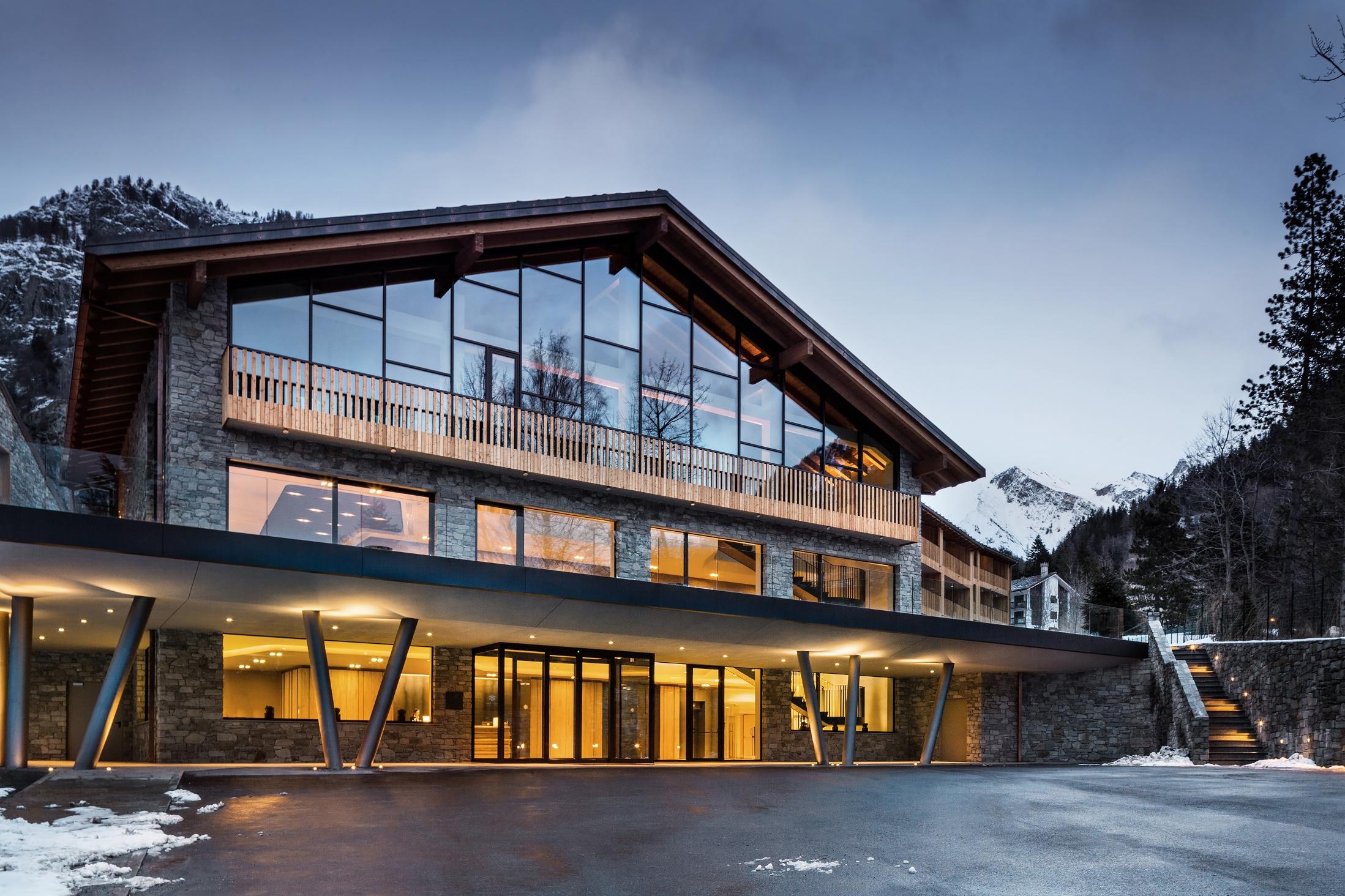 Grand Hotel Courmayeur Mont Blanc, By R Collection Hotels Esterno foto