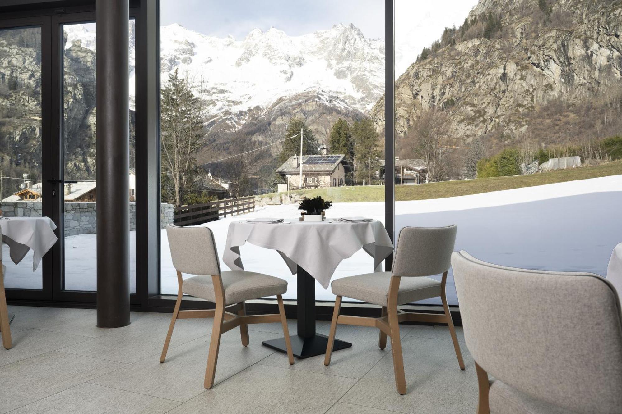 Grand Hotel Courmayeur Mont Blanc, By R Collection Hotels Esterno foto