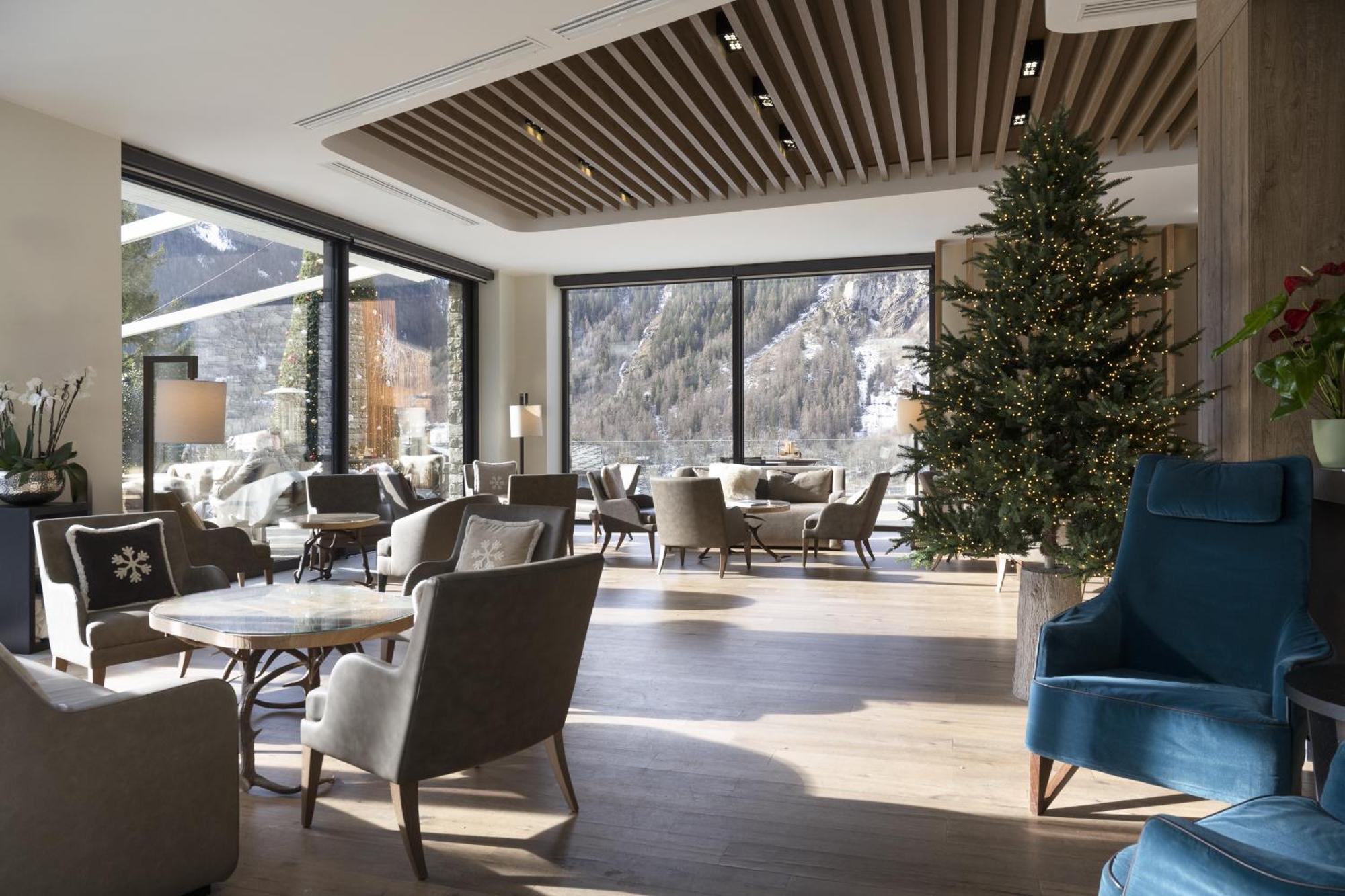 Grand Hotel Courmayeur Mont Blanc, By R Collection Hotels Esterno foto