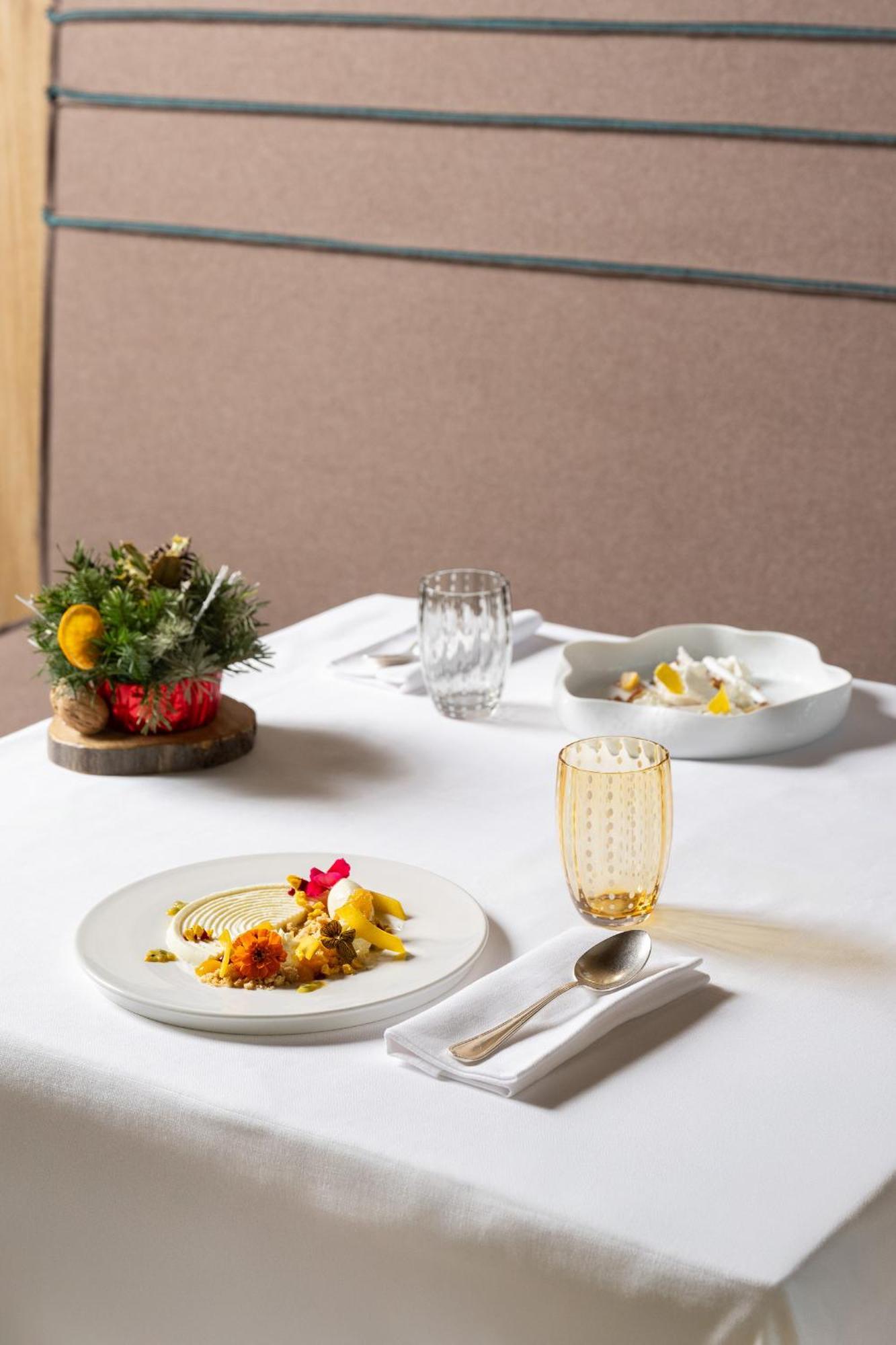 Grand Hotel Courmayeur Mont Blanc, By R Collection Hotels Esterno foto