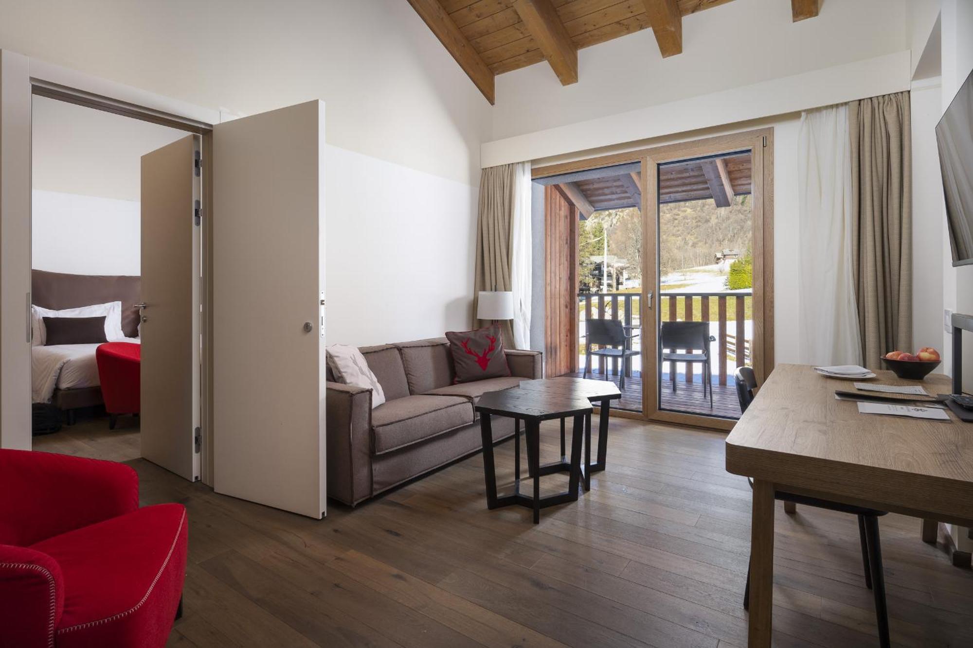 Grand Hotel Courmayeur Mont Blanc, By R Collection Hotels Esterno foto